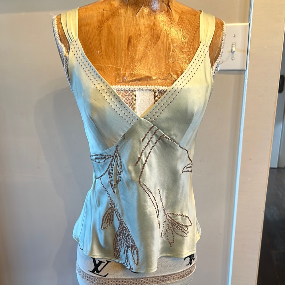 Elegant Cream Sleeveless Top